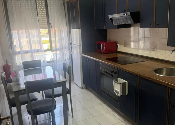 Renfe-alsa Y Clinicas Apartament Oviedo